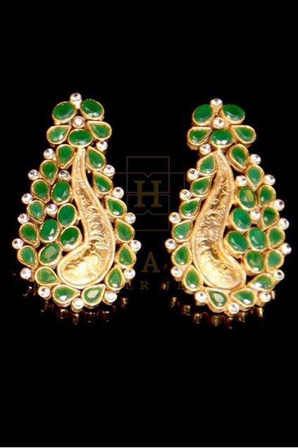 Picture of Emerald Paisley Earrings