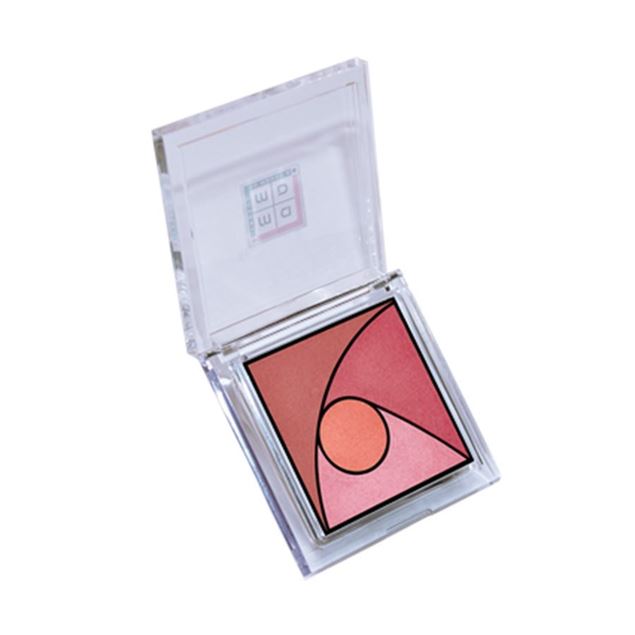 Picture of Studio Perfection Rouge Quad Blush On in Rouge Passion