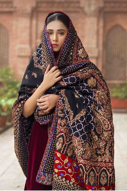 Picture of Formal Black Shawl