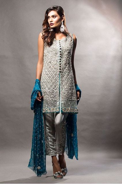 Picture of Short Grey Shirt With Teal Dupatta